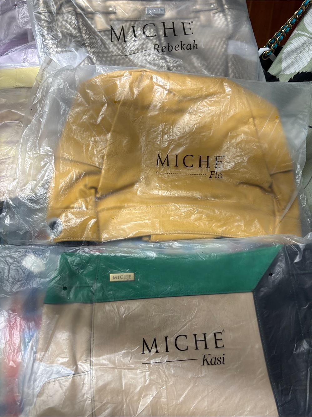 Miche 6-PURSE INSERT/ Cover - size 16X11 you get all six in picture